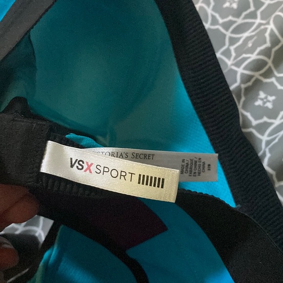 Victoria secret sports bra 💜 - Picture 8 of 11